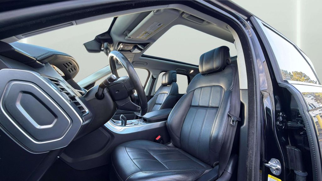 Photo 33 of this LAND ROVER RANGE ROVER SPO