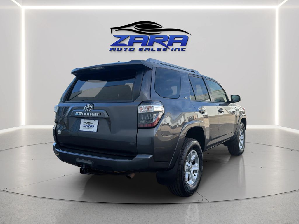 Photo 7 of this TOYOTA 4RUNNER
