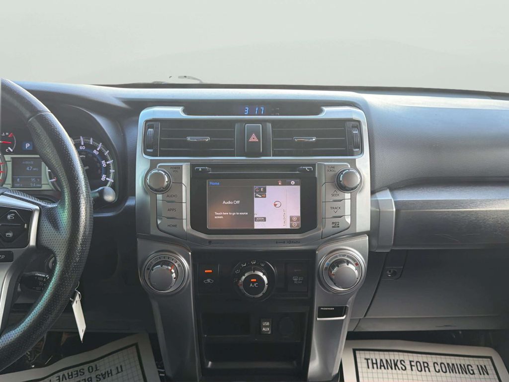 Photo 17 of this TOYOTA 4RUNNER