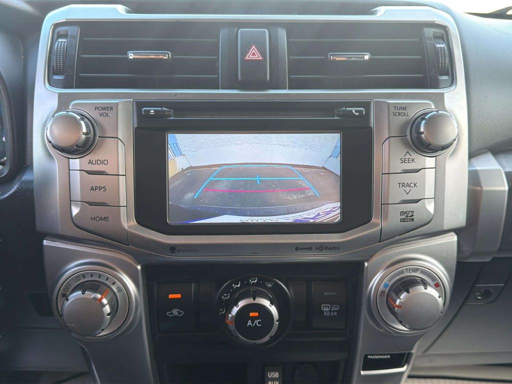 Photo 24 of this TOYOTA 4RUNNER
