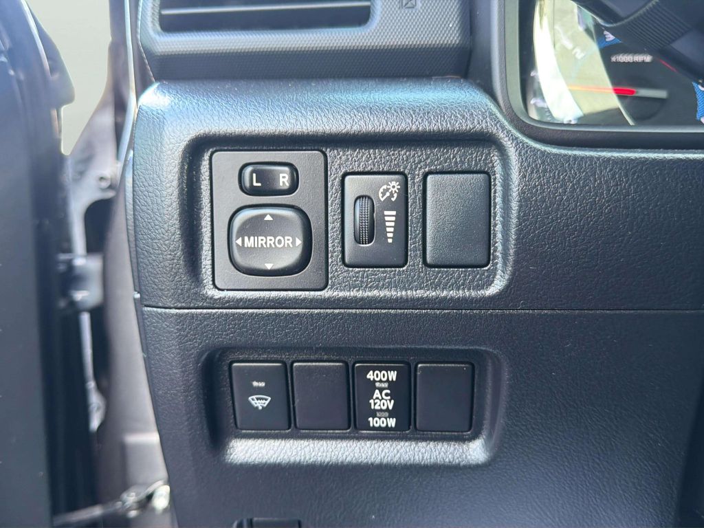Photo 25 of this TOYOTA 4RUNNER