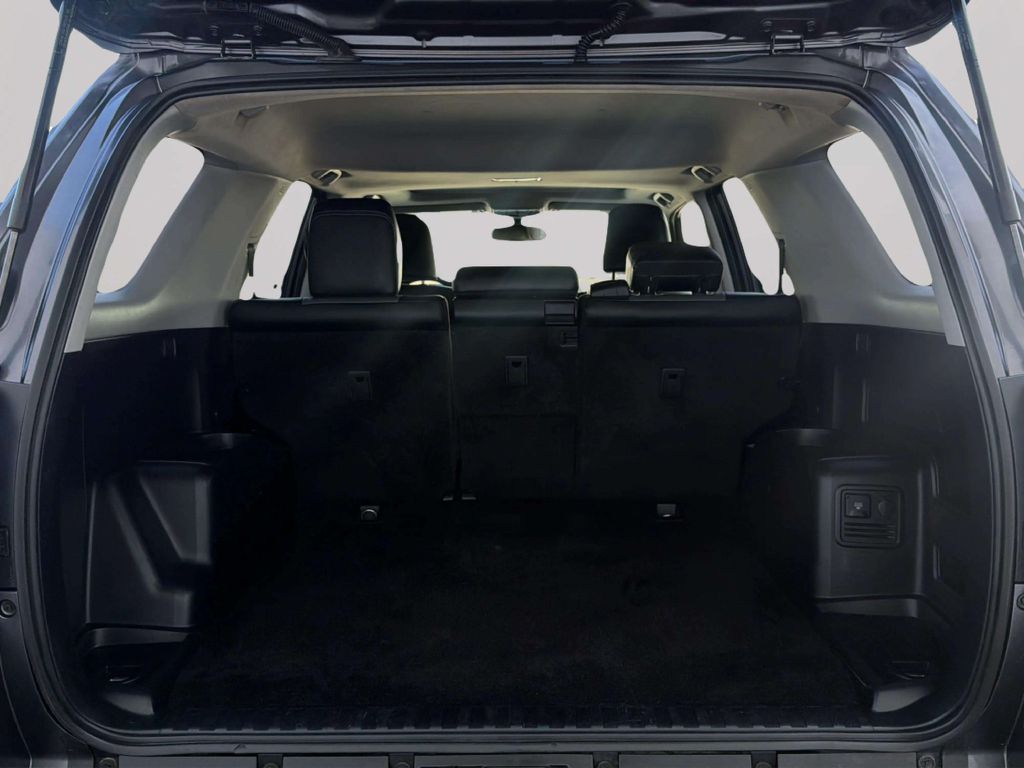 Photo 27 of this TOYOTA 4RUNNER