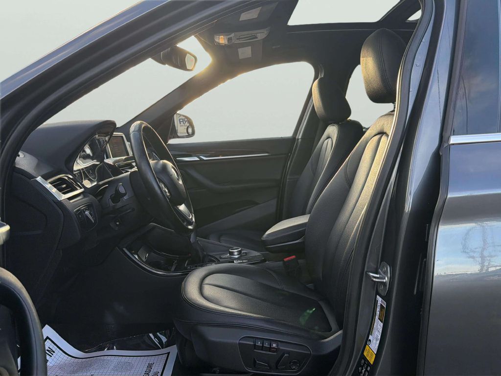 Photo 12 of this BMW X1