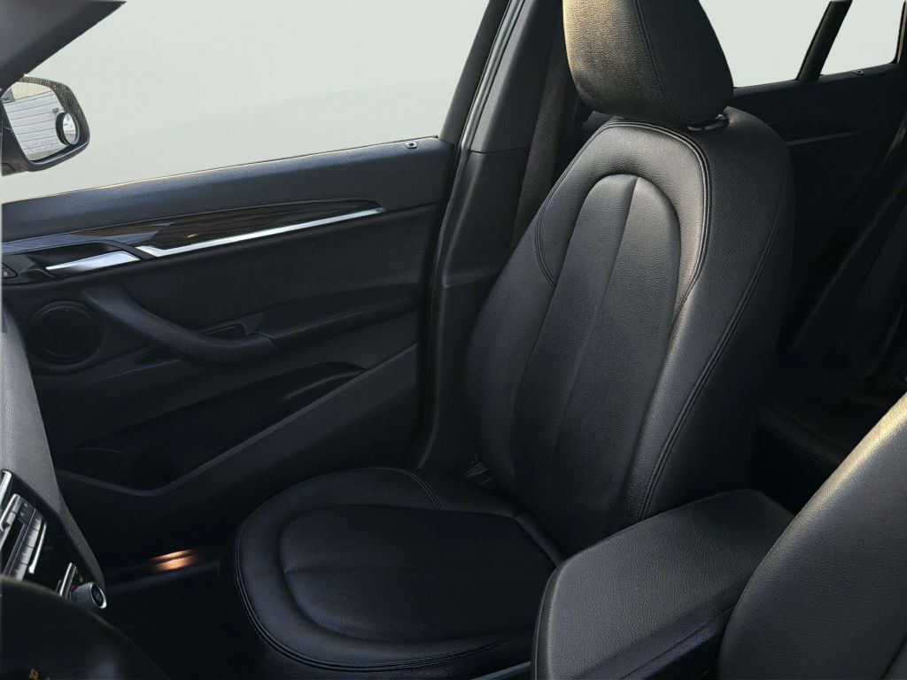 Photo 14 of this BMW X1
