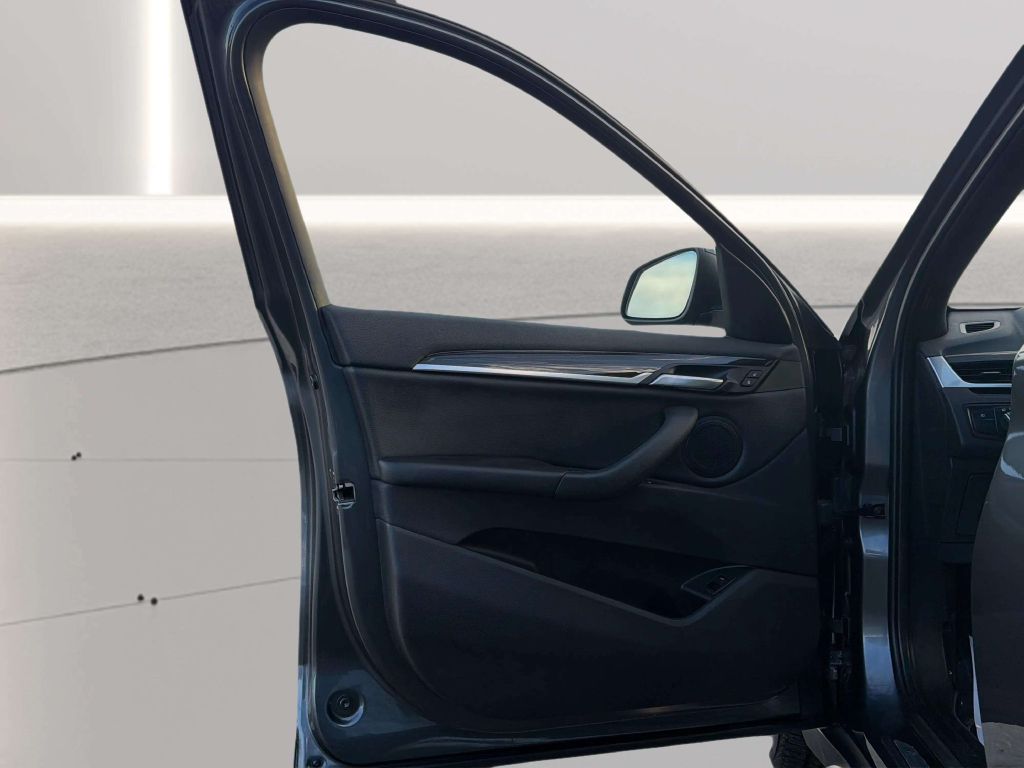Photo 16 of this BMW X1