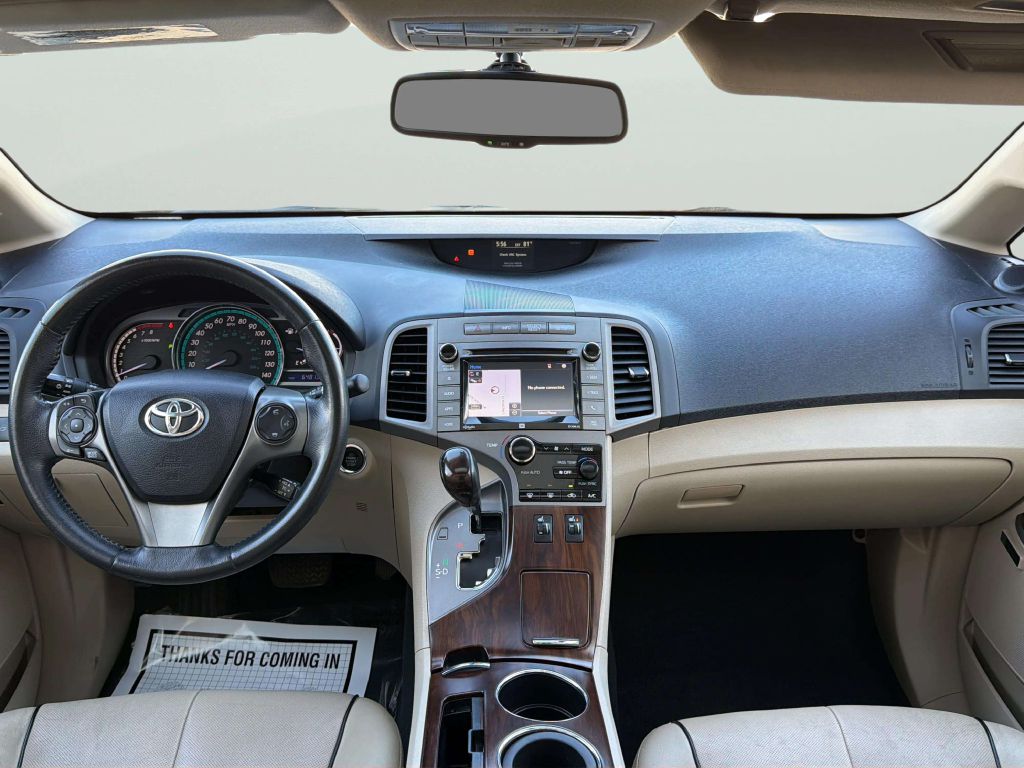 Photo 18 of this TOYOTA VENZA