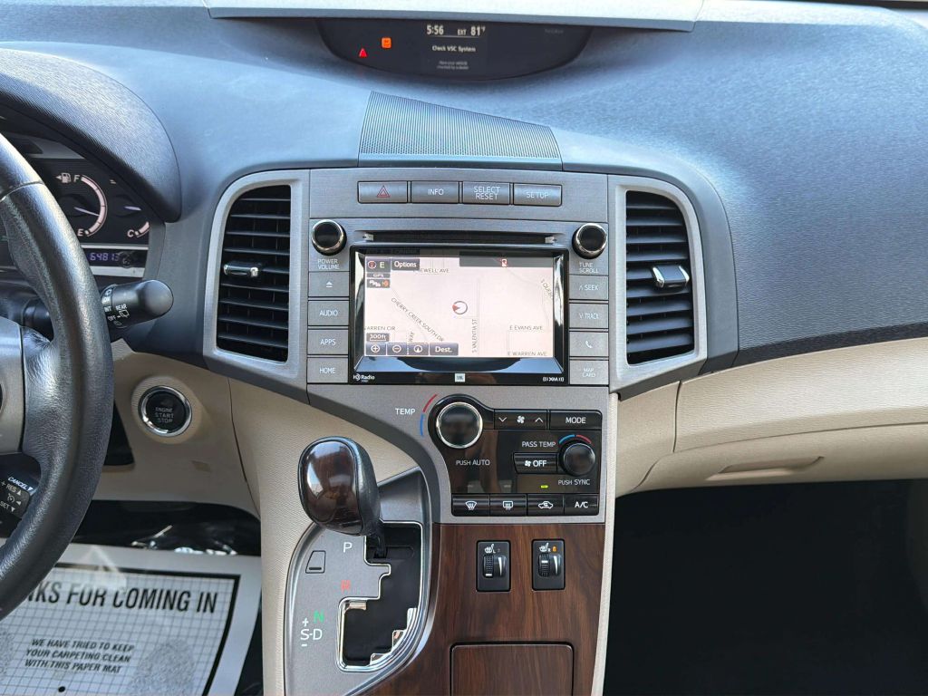 Photo 19 of this TOYOTA VENZA