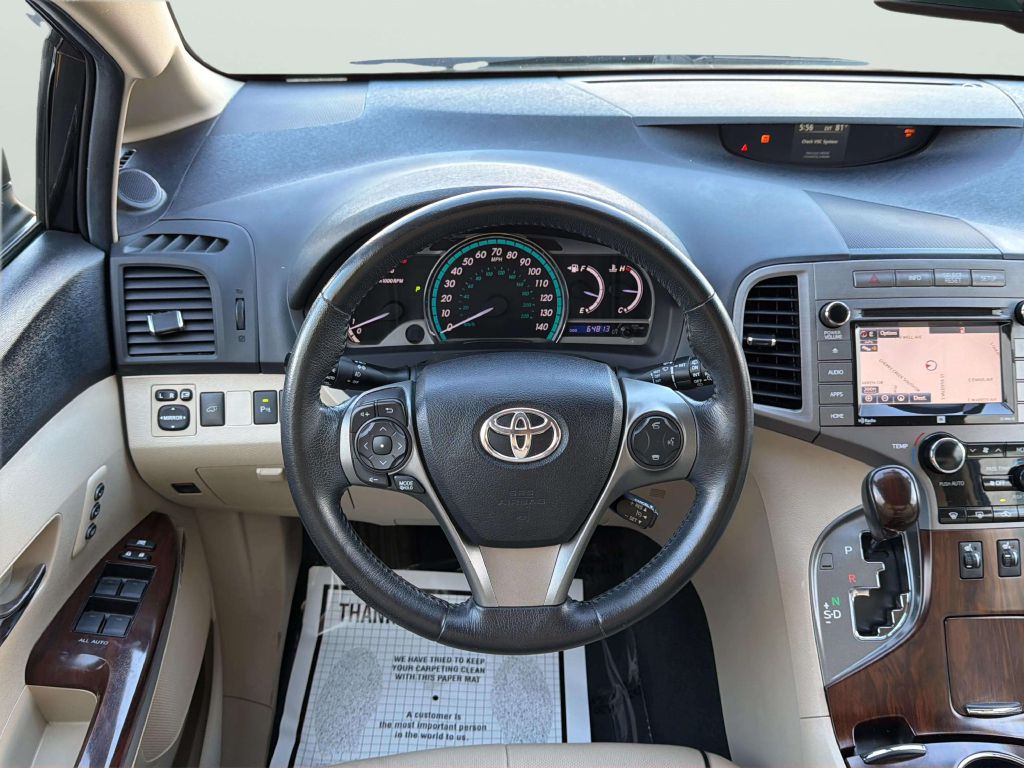 Photo 22 of this TOYOTA VENZA