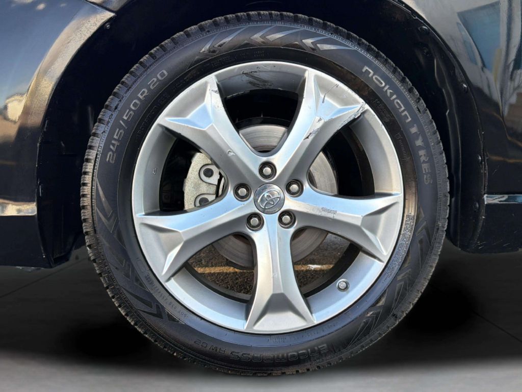 Photo 28 of this TOYOTA VENZA