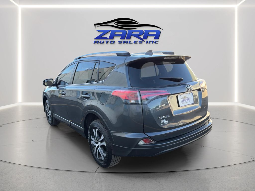 Photo 5 of this TOYOTA RAV4