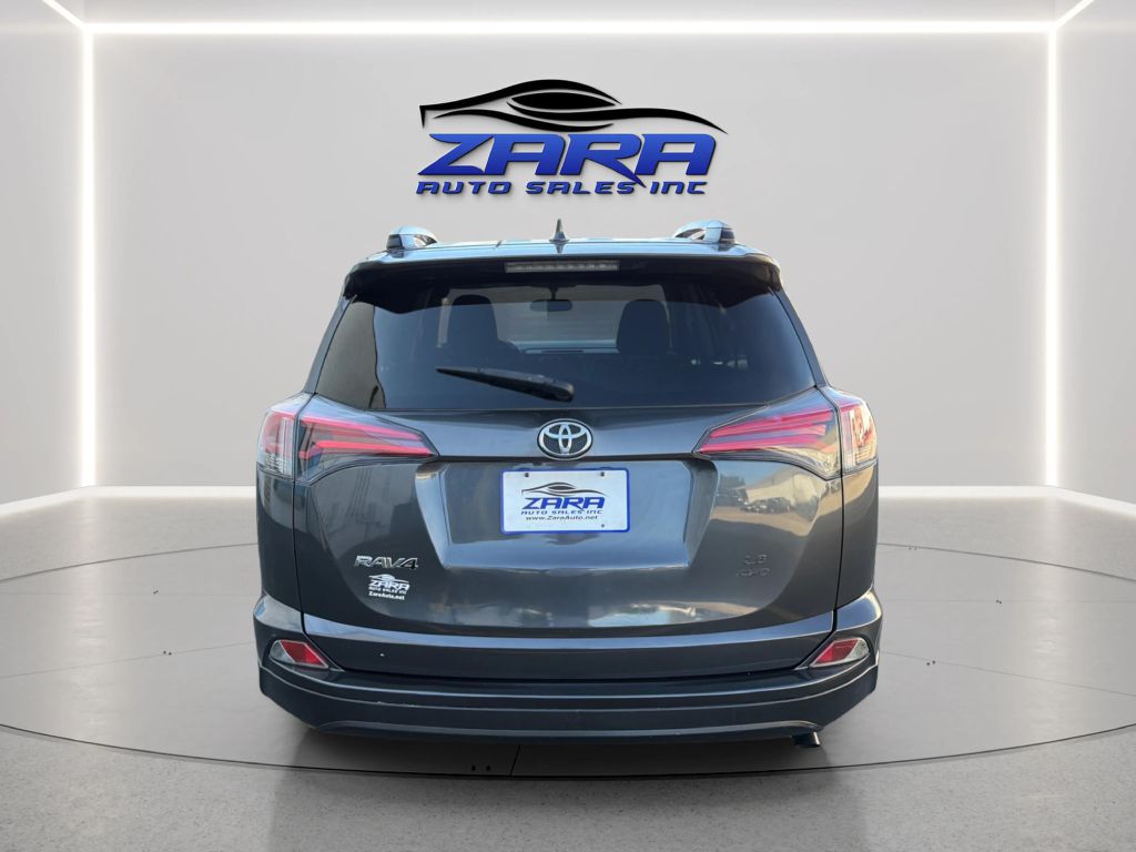 Photo 6 of this TOYOTA RAV4