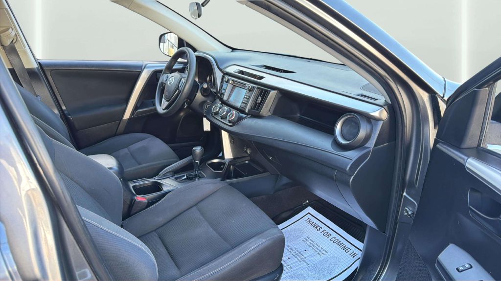 Photo 15 of this TOYOTA RAV4