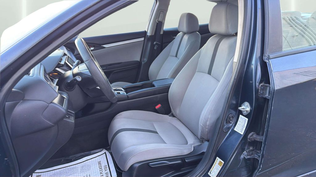 Photo 12 of this HONDA CIVIC