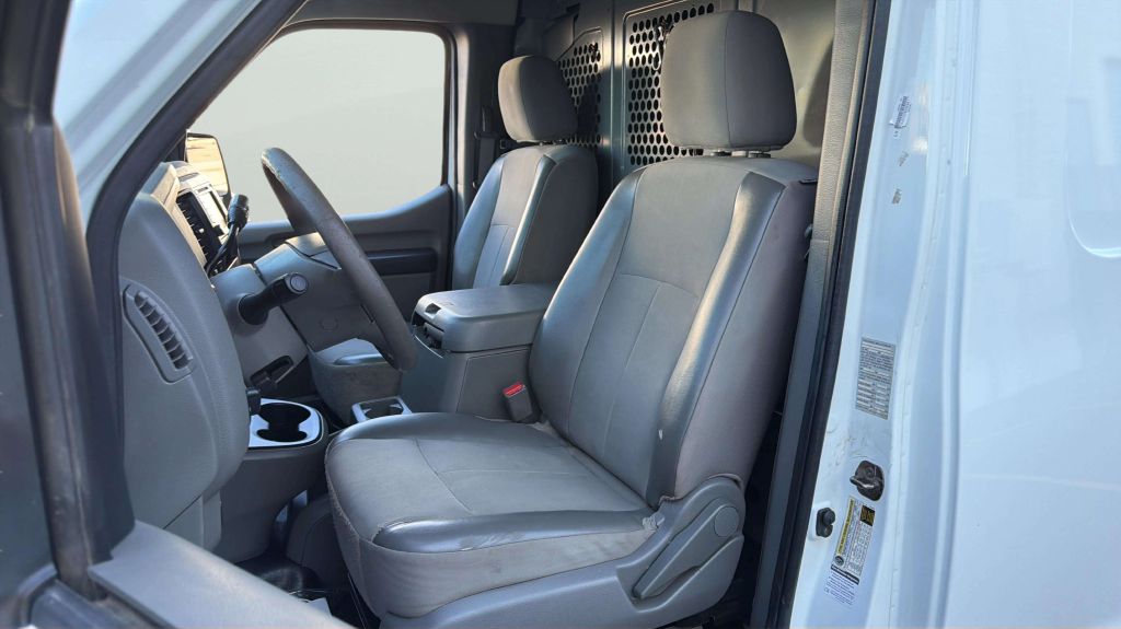 Photo 12 of this NISSAN NV