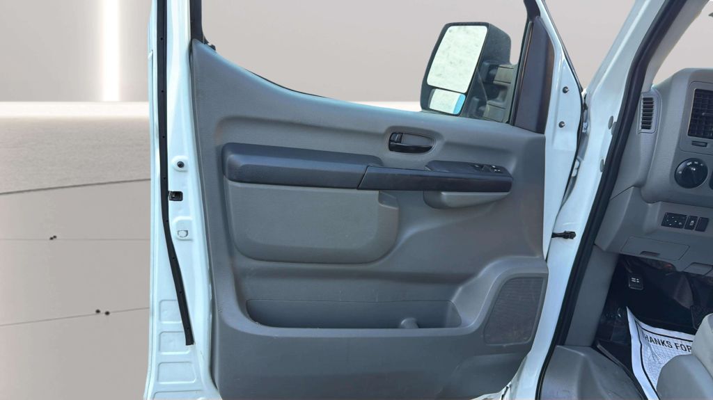Photo 14 of this NISSAN NV