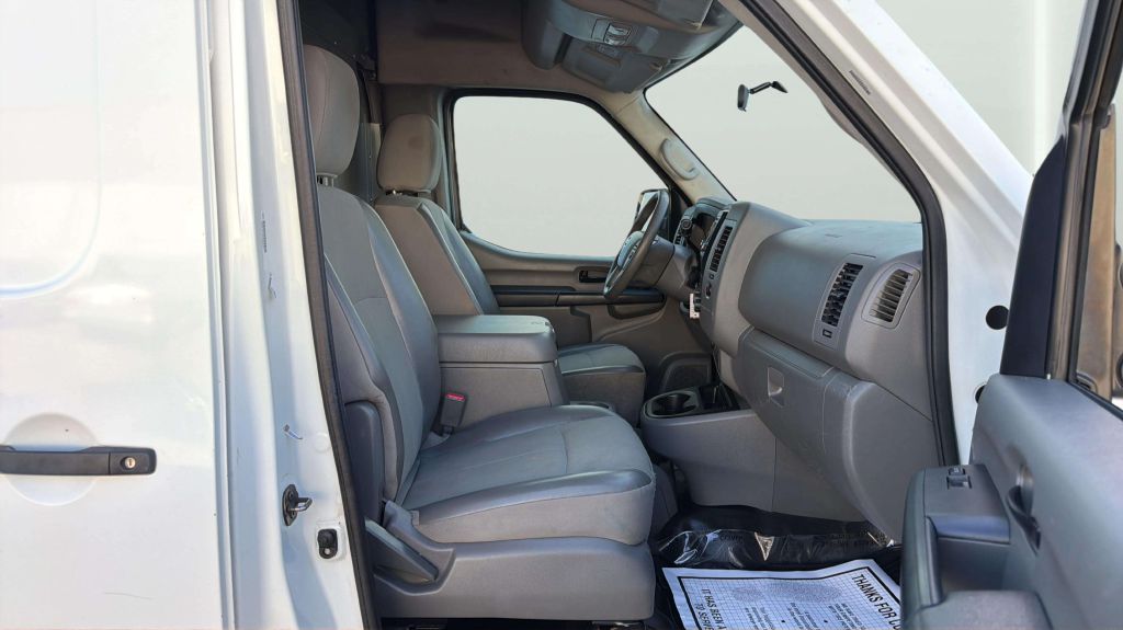 Photo 16 of this NISSAN NV