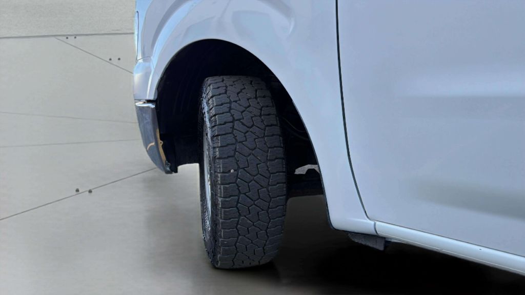 Photo 31 of this NISSAN NV