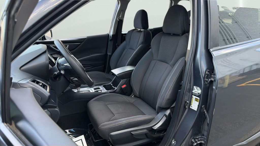 Photo 12 of this SUBARU FORESTER