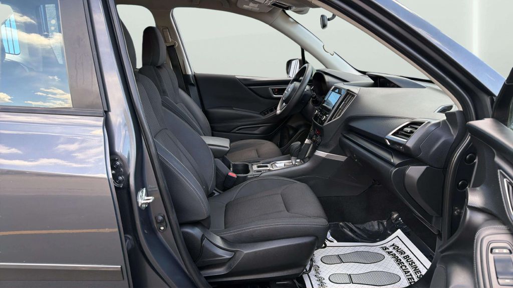 Photo 13 of this SUBARU FORESTER
