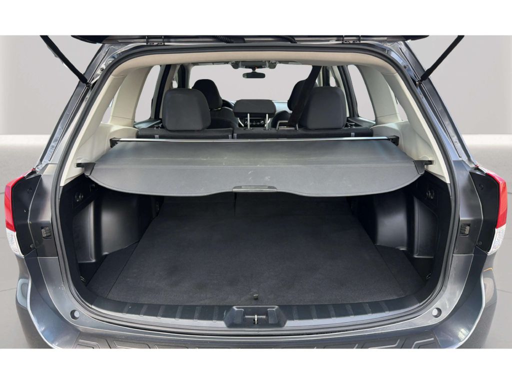 Photo 29 of this SUBARU FORESTER