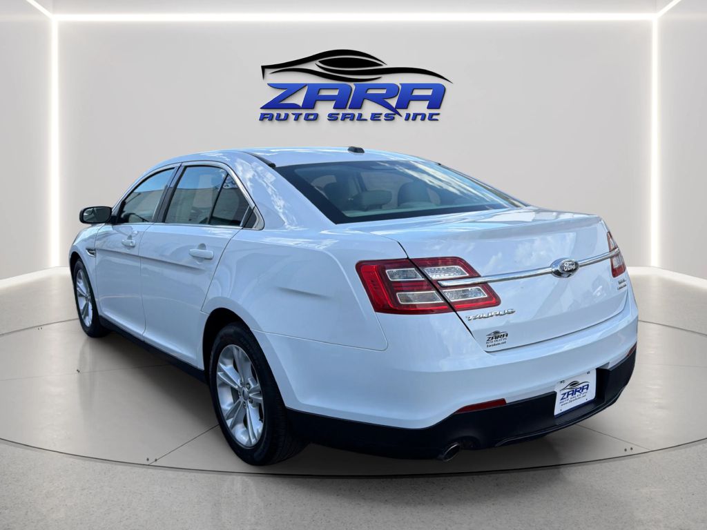 Photo 5 of this FORD TAURUS