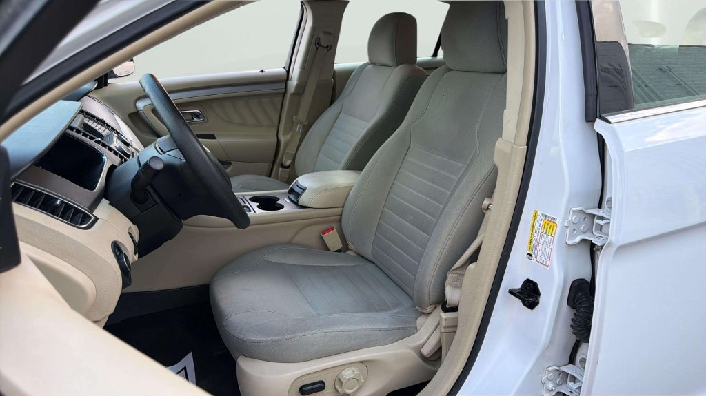 Photo 12 of this FORD TAURUS