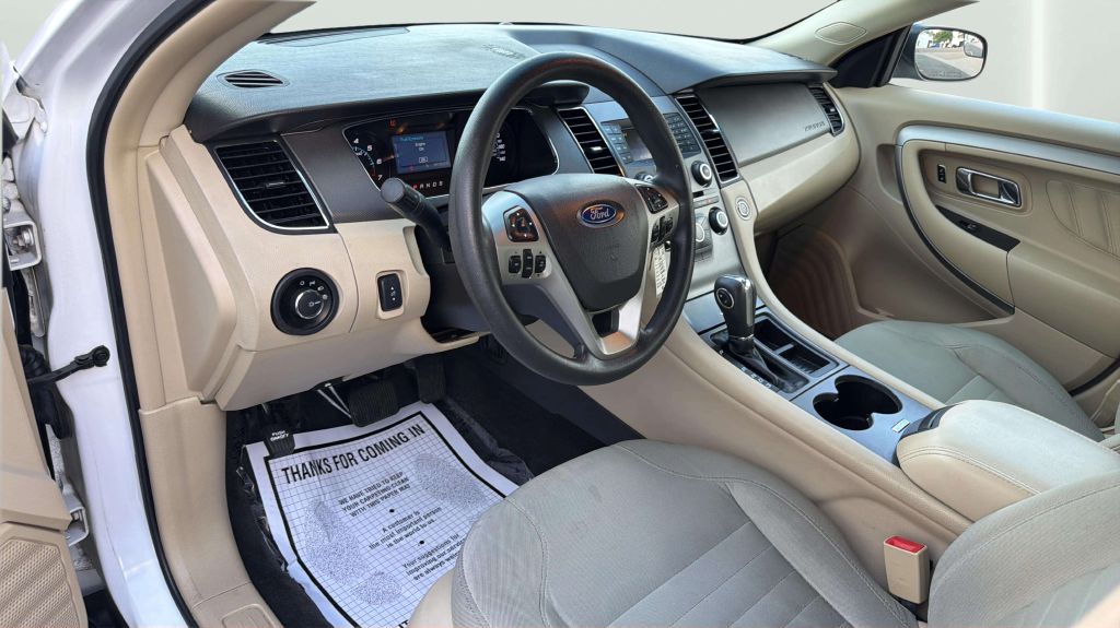 Photo 17 of this FORD TAURUS