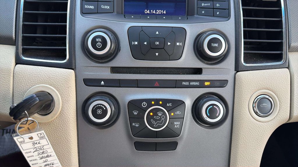 Photo 26 of this FORD TAURUS