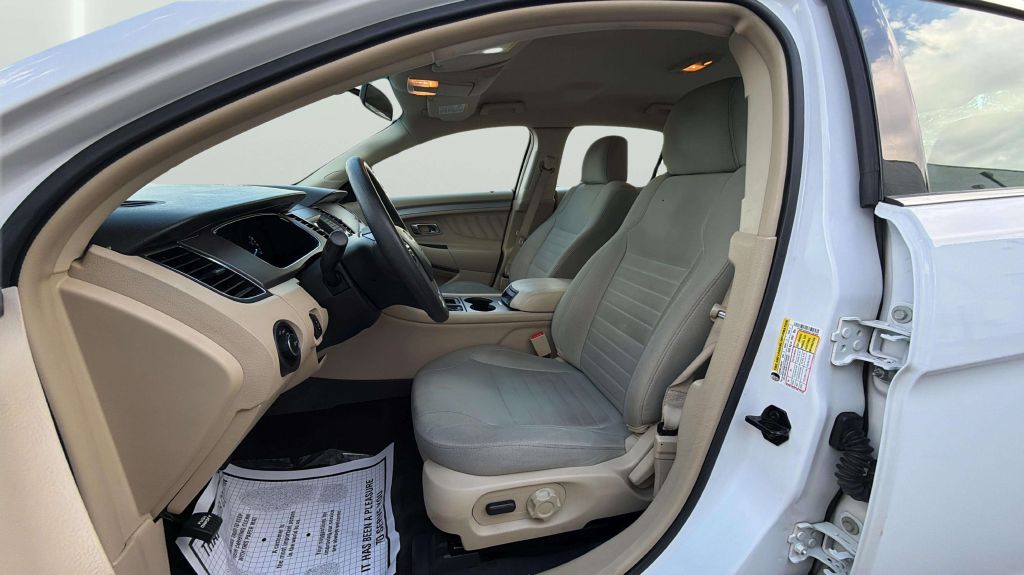 Photo 27 of this FORD TAURUS