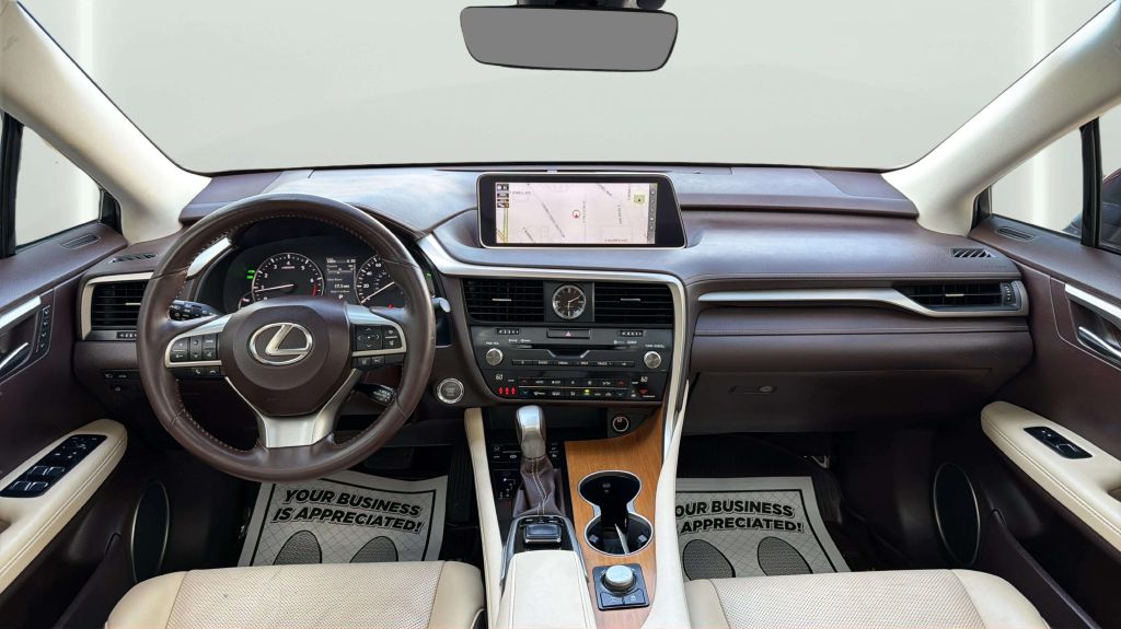 Photo 22 of this LEXUS RX 350