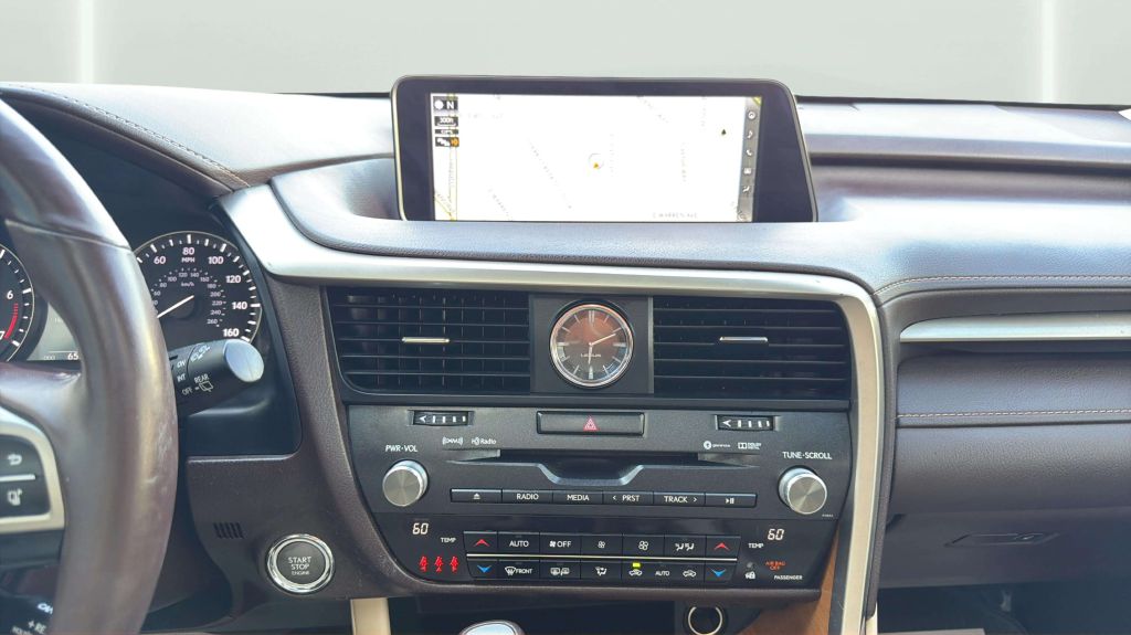 Photo 24 of this LEXUS RX 350