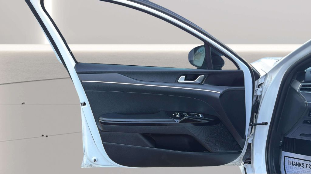 Photo 18 of this KIA K5
