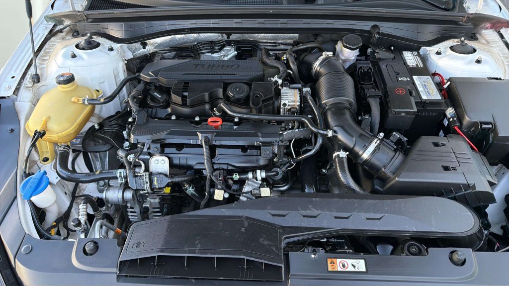 Photo 31 of this KIA K5