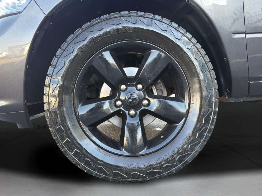 Photo 26 of this RAM 1500 CLASSIC