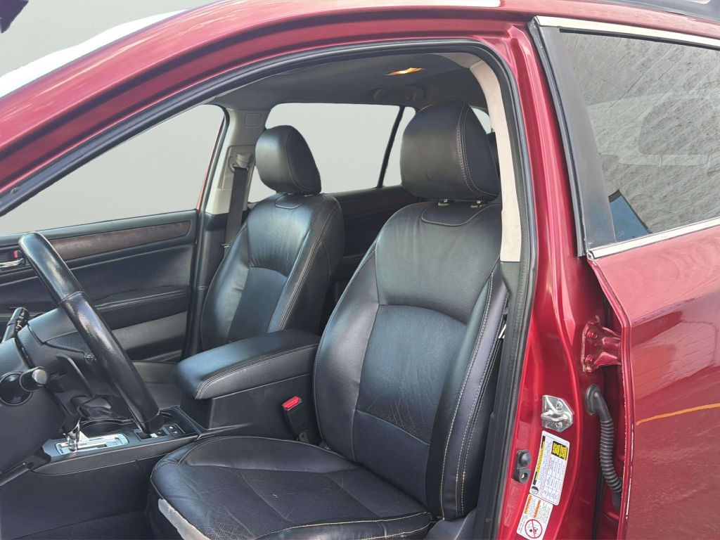 Photo 13 of this SUBARU OUTBACK