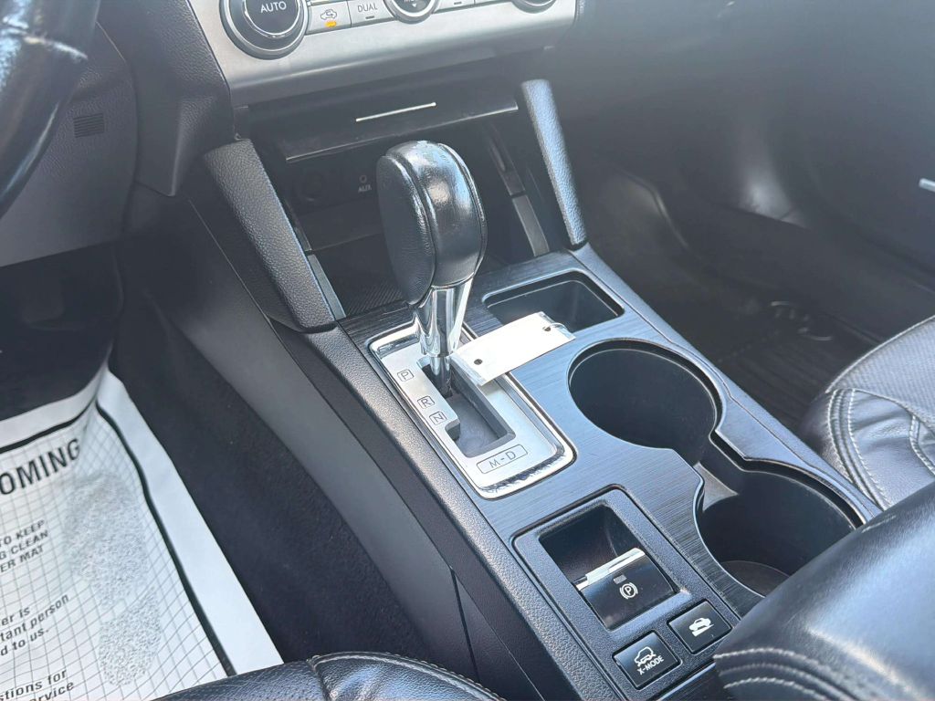 Photo 21 of this SUBARU OUTBACK