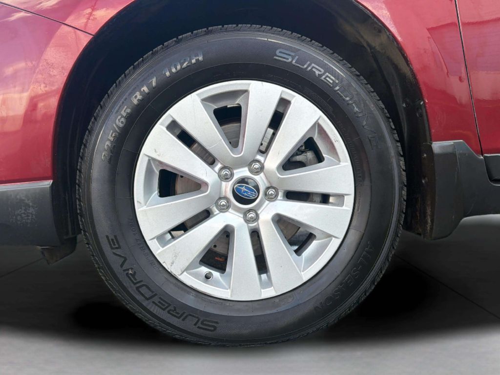 Photo 33 of this SUBARU OUTBACK