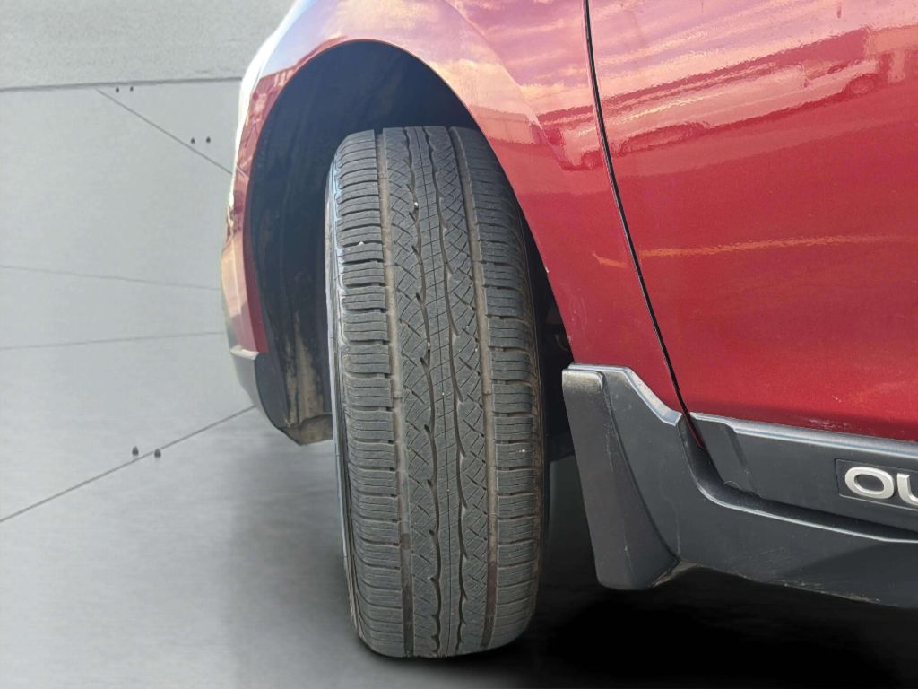 Photo 34 of this SUBARU OUTBACK
