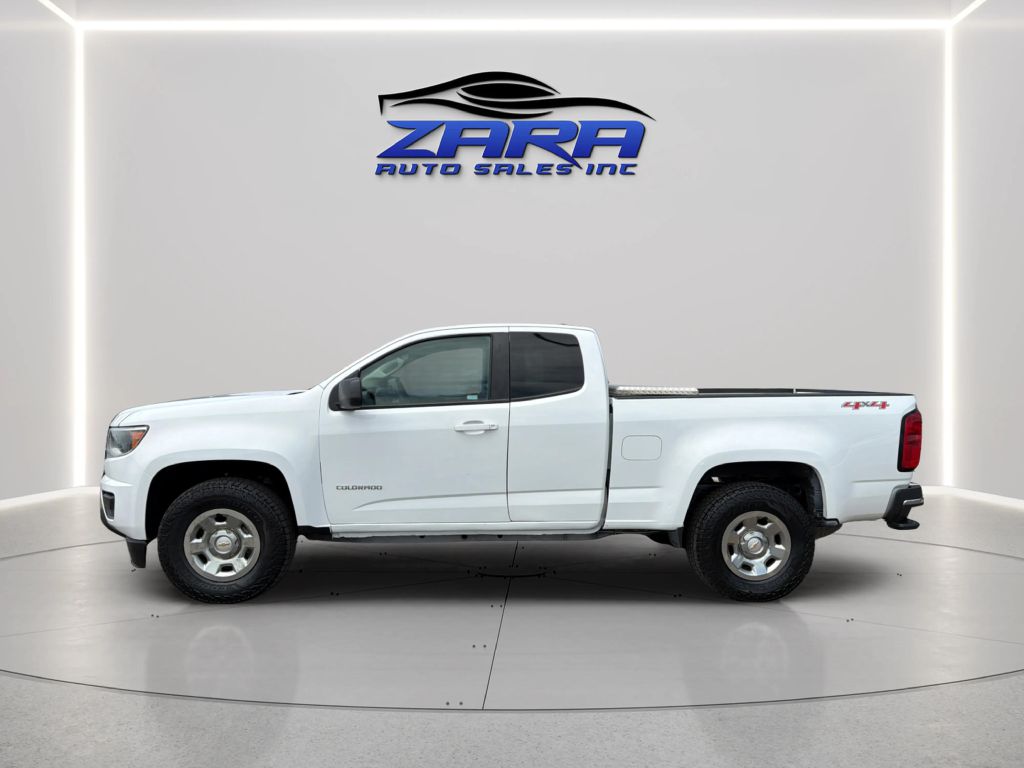 Photo 4 of this CHEVROLET COLORADO