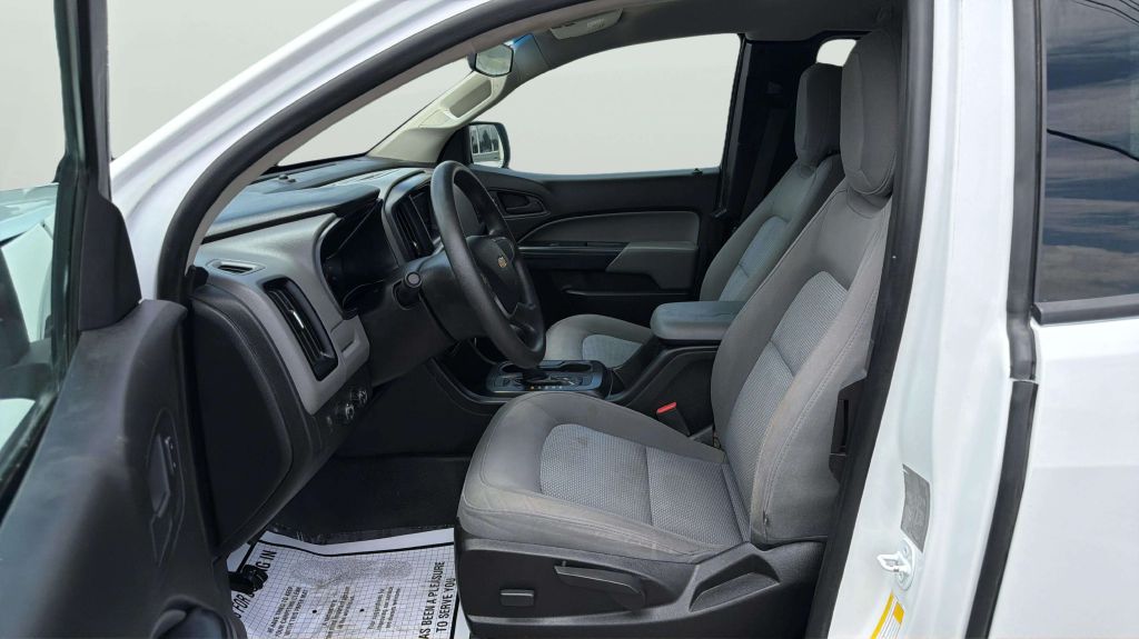 Photo 11 of this CHEVROLET COLORADO