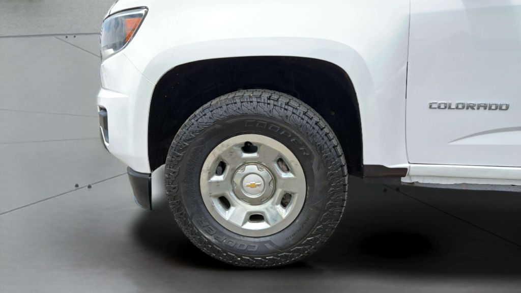 Photo 31 of this CHEVROLET COLORADO