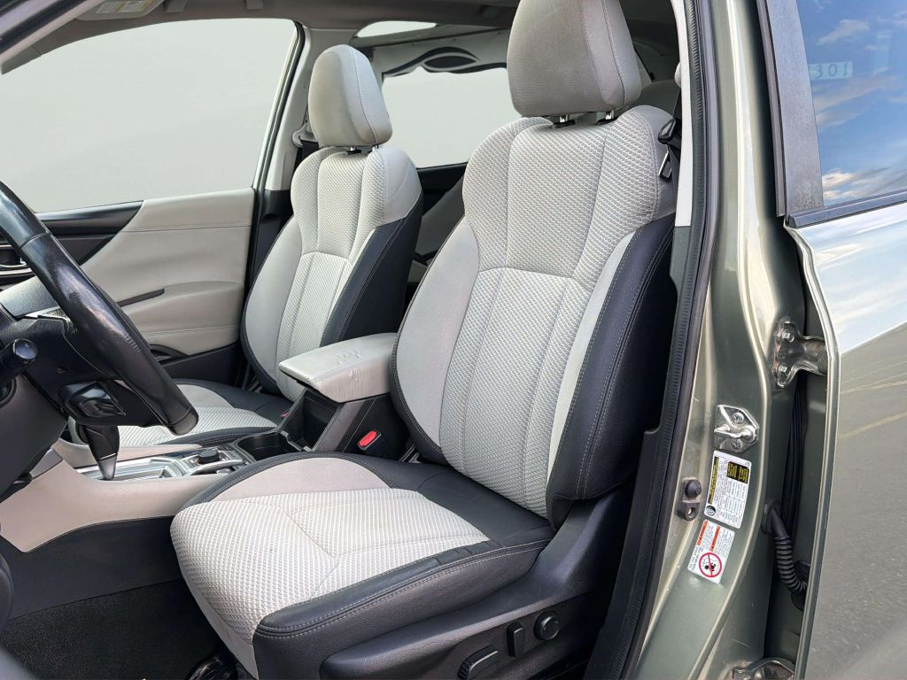 Photo 12 of this SUBARU FORESTER