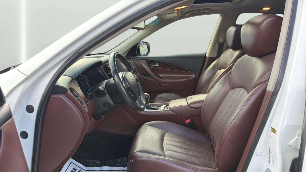 Photo 11 of this INFINITI QX50