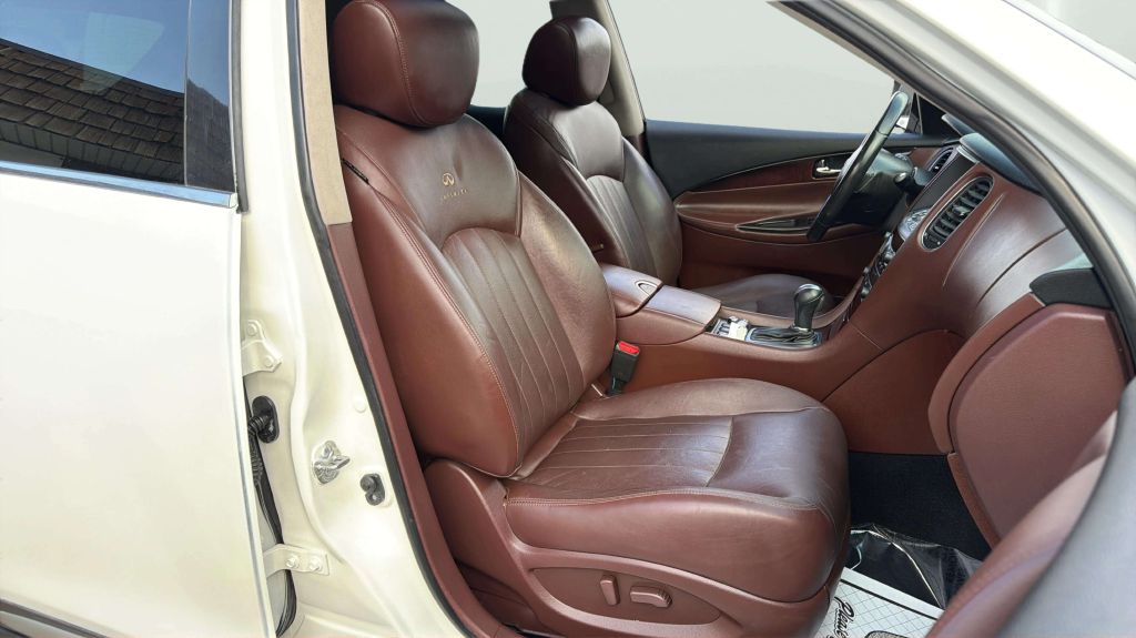 Photo 14 of this INFINITI QX50