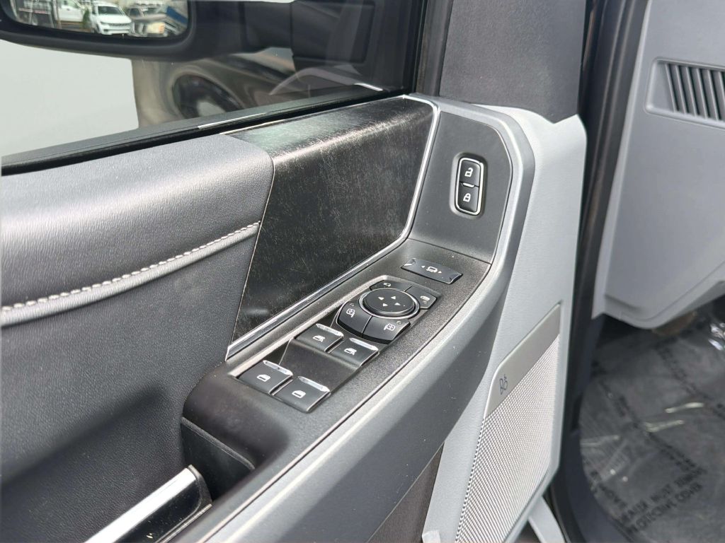 Photo 15 of this FORD F-250 SUPER DUT