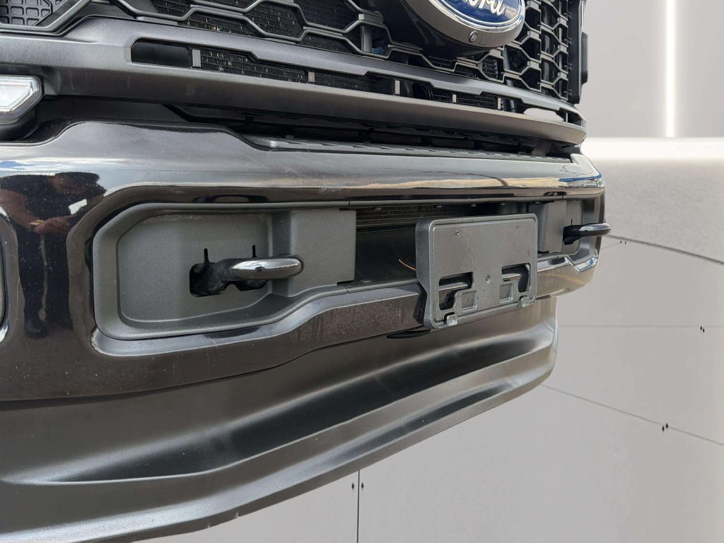 Photo 35 of this FORD F-250 SUPER DUT