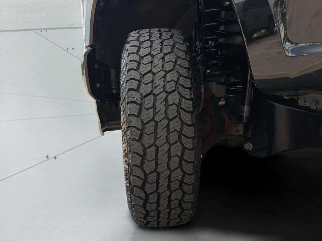 Photo 37 of this FORD F-250 SUPER DUT