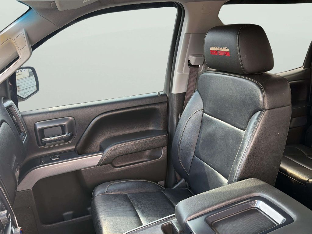 Photo 13 of this CHEVROLET SILVERADO 1500