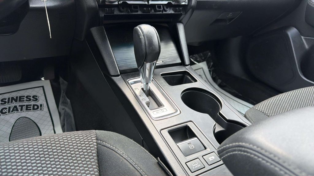 Photo 22 of this SUBARU OUTBACK