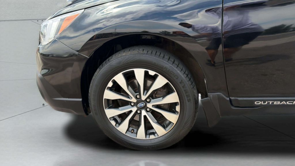 Photo 31 of this SUBARU OUTBACK